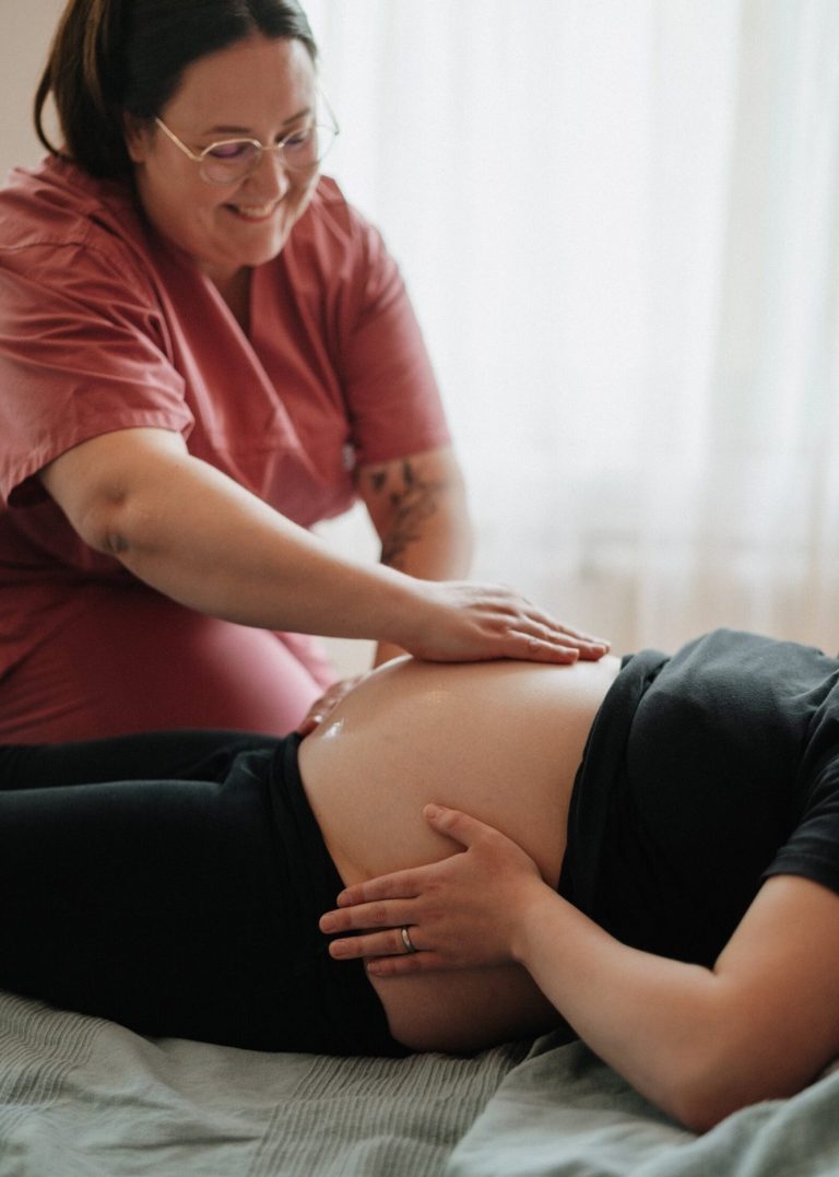 Hebamme Jennifer Fröhlich (Foto: Urte Sturm)